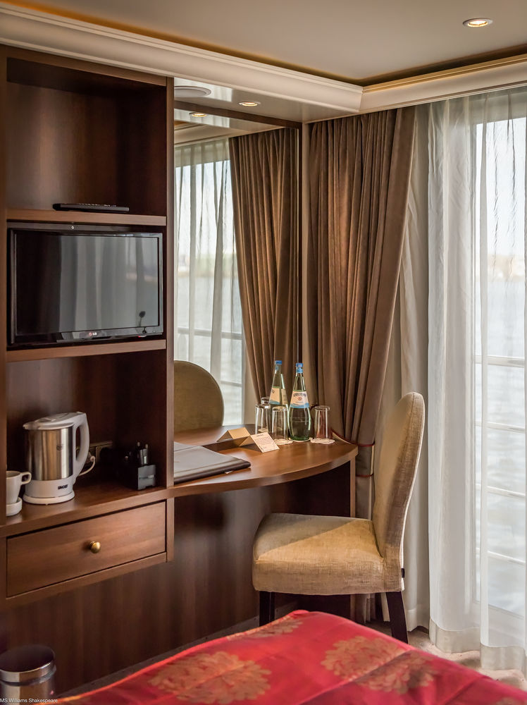Knm Ms Switzerland Ii - Hotel Keulen